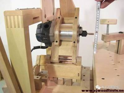 國(guó)外木工高手制作的電木銑仿形機(jī)開(kāi)榫機(jī)組圖,關(guān)鍵還是木質(zhì)結(jié)構(gòu)的